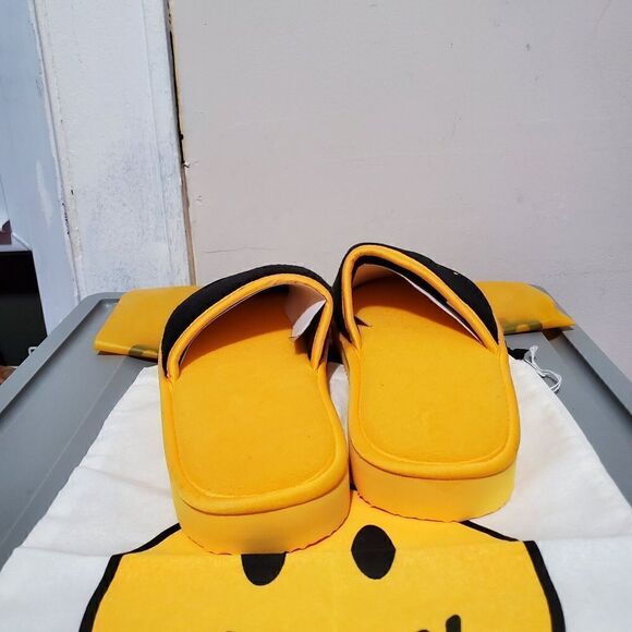 Drew House x Justin Bieber Mascot Slippers Yellow/Black S/M Sz 5 To 8 Mens NWT - Picture 4 of 11